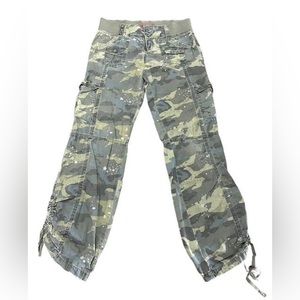 Y2K grunge low rise camo cargo pants by union bay